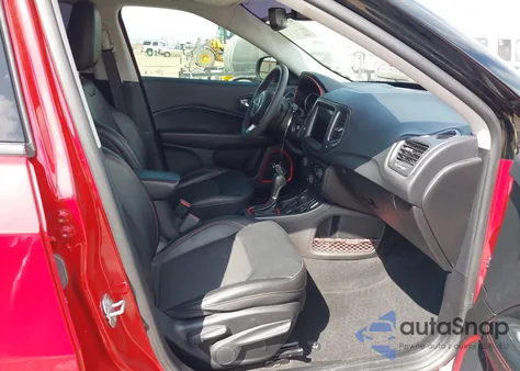 2021 Jeep Compass Trailhawk 4X4 from USA, damaged, VIN 3C4NJDDB2MT579104